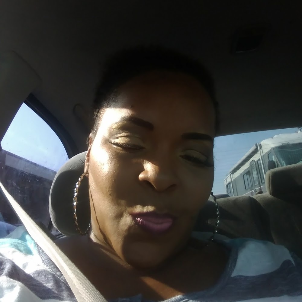 Meet your Posher, Qiana